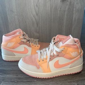 Air Jordan 1 MID - Brand New